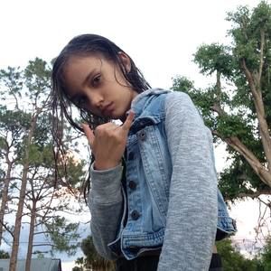 Meet your Posher, Vanessa